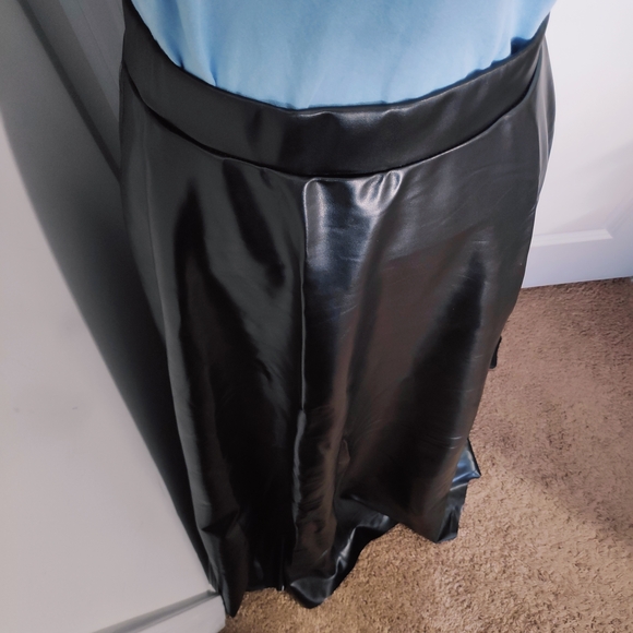 Ashley Stewart Black Faux Leather Maxi Skirt Size 2X - Picture 4 of 10